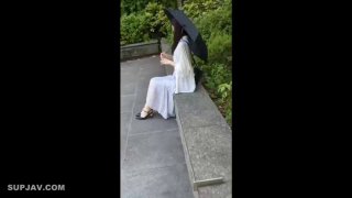 【水果派解说】SSIS-724 强硬女上司被送到自己家里... 对着巨乳美体 处男部下性欲爆发！【山手梨爱】