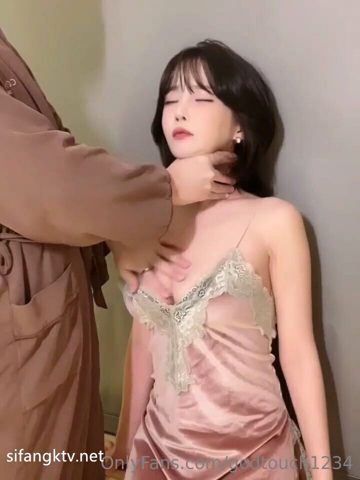遇到这么极品的妹子必须中出